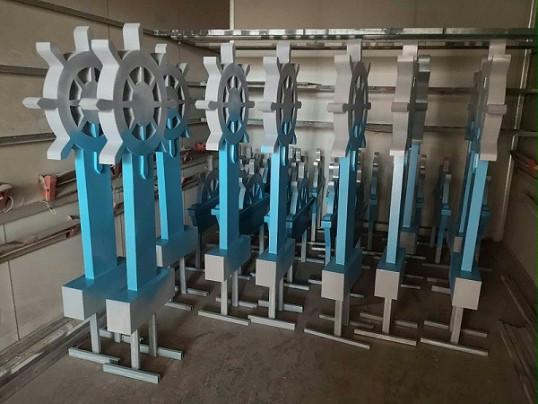 徐州雕塑厂家分享：不锈钢雕塑有哪些作用